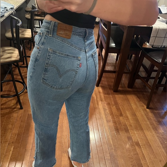 Levi Ribcage Straight Ripped Jeans - Picture 4 of 8